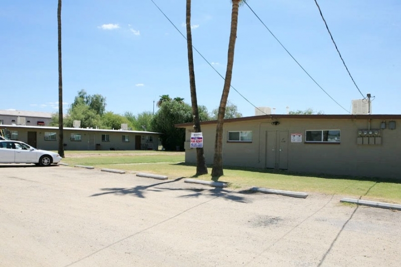 5632-5646 S Montezuma St in Phoenix, AZ - Building Photo