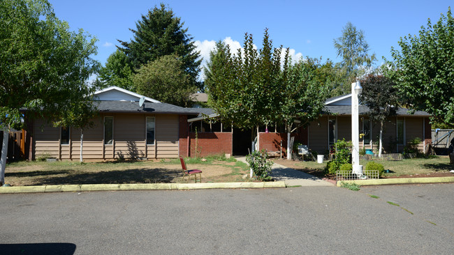 2805 SE 145th Ave in Portland, OR - Building Photo - Building Photo