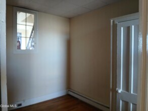 1826 3rd Ave in Watervliet, NY - Building Photo - Building Photo