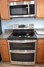 8590 Sunrise Lakes Blvd in Sunrise, FL - Building Photo - Building Photo