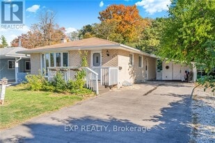 146 Appalachian Crescent in Kitchener, ON - Building Photo