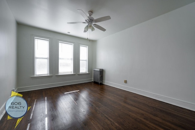 4903 N Christiana Ave, Unit 2 in Chicago, IL - Foto de edificio - Building Photo