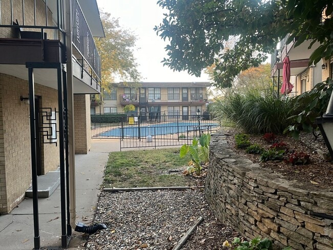 2928 SW Lydia Ave in Topeka, KS - Building Photo - Building Photo