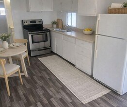 4 Circle Dr in Mount Dora, FL - Building Photo - Building Photo