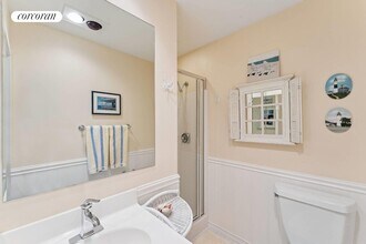 250 Dune Rd in Westhampton Beach, NY - Building Photo - Building Photo