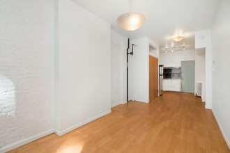 428 E 9th St in New York, NY - Building Photo - Building Photo