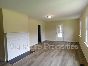 8000 Atlee Rd in Mechanicsville, VA - Building Photo - Building Photo