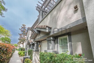 16935 Laurel Hill Ln in San Diego, CA - Building Photo - Building Photo