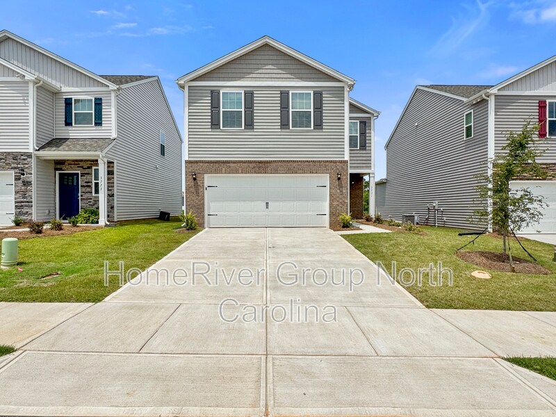3731 13th St NE in Hickory, NC - Building Photo