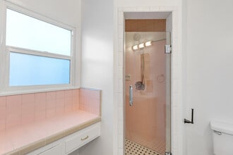 1122 S Shenandoah St in Los Angeles, CA - Building Photo - Building Photo