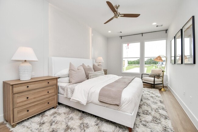 property at 3015 Pelon Cay Dr