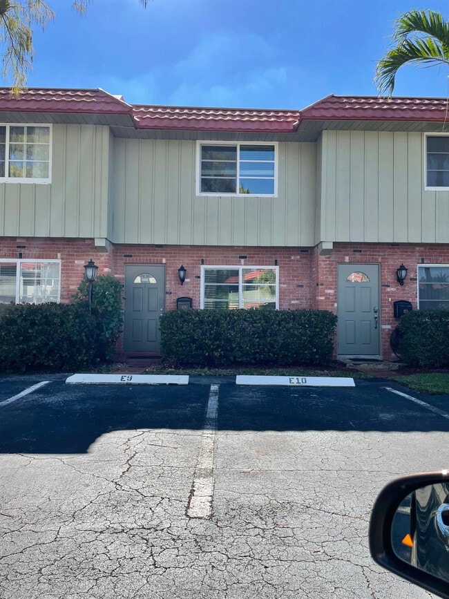 property at 156 NE 20th Ct