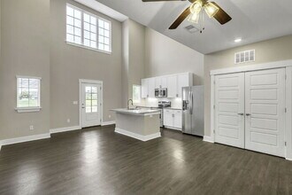 146 Cox St in Travelers Rest, SC - Building Photo - Building Photo