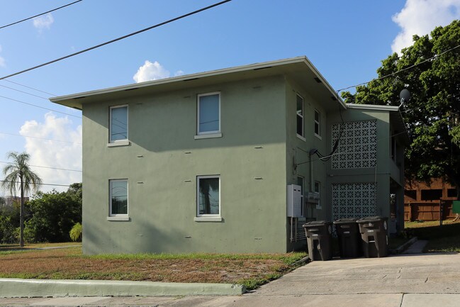 2115 Division Ave in West Palm Beach, FL - Building Photo - Building Photo