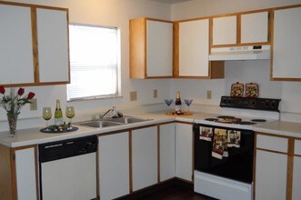 Whispering Pines Apartments in Bellefontaine, OH - Building Photo - Building Photo