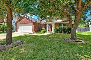 7749 Squirrel Hollow Dr in Georgetown, TX - Building Photo
