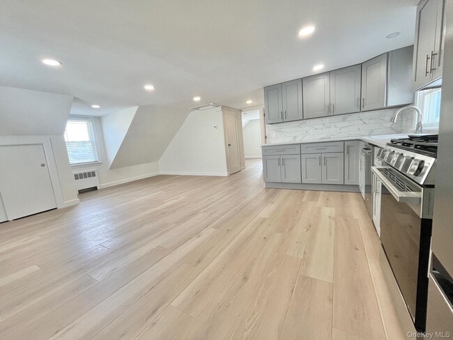 237 Woodland Ave in Yonkers, NY - Building Photo - Building Photo