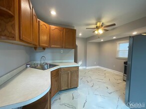 1605 Parker Rd in Highland Park, NJ - Building Photo - Building Photo