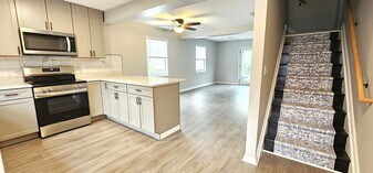 6 West St in Winooski, VT - Building Photo