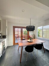 8018 28th Ave NW in Seattle, WA - Foto de edificio - Building Photo