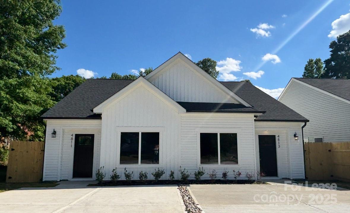 4811 Victoria Ave in Charlotte, NC - Building Photo