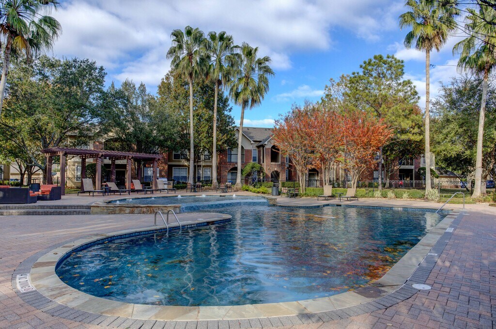 Broadstone New Territory Apartments in Sugar Land, TX