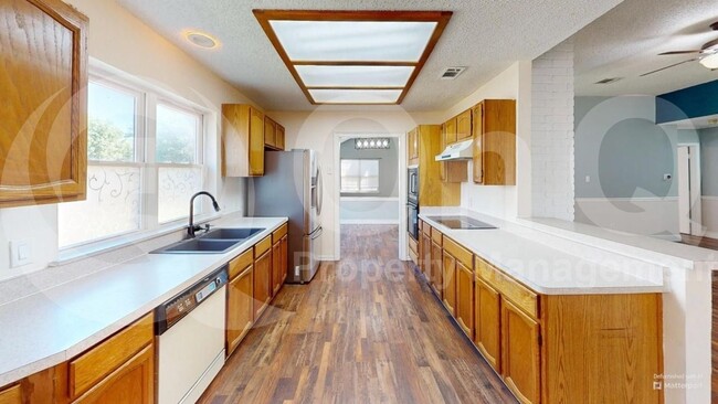 property at 1517 Yorkshire Dr