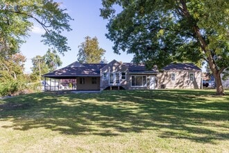 10916 Pear Tree Ln in St. Ann, MO - Building Photo - Building Photo