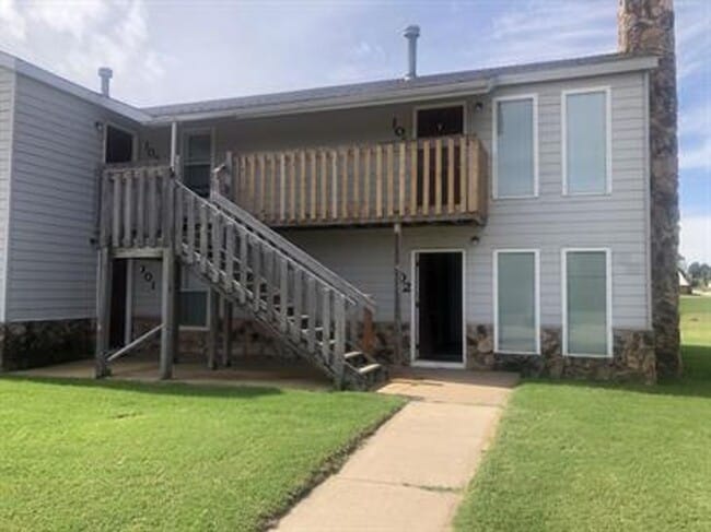 property at 500 Curry Ln