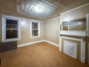 164 Griffith St in Jersey City, NJ - Building Photo - Building Photo