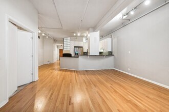 161 W Harrison St in Chicago, IL - Building Photo - Building Photo