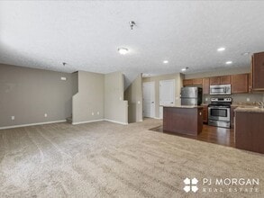 5912 N 167th Plaza in Omaha, NE - Building Photo - Building Photo