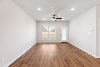 15195 Still Water Mdw Lp in College Station, TX - Building Photo - Building Photo