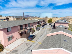 16518 Avalon Ave in Victorville, CA - Foto de edificio - Building Photo