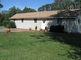 2304 Flippen Rd in Stockbridge, GA - Building Photo