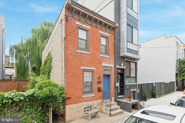 property at 2036 E Boston St