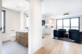 403 Avenue du Mont-Royal O in Montréal, QC - Building Photo - Building Photo