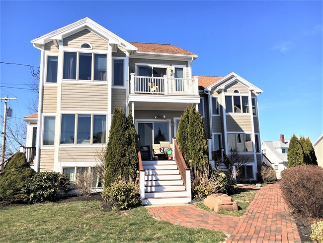 property at 141 Groves Ave