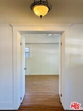 2130 W 29th Pl in Los Angeles, CA - Building Photo - Building Photo