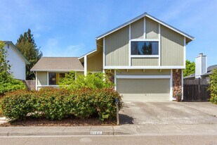 1164 Santa Cruz Way in Rohnert Park, CA - Building Photo