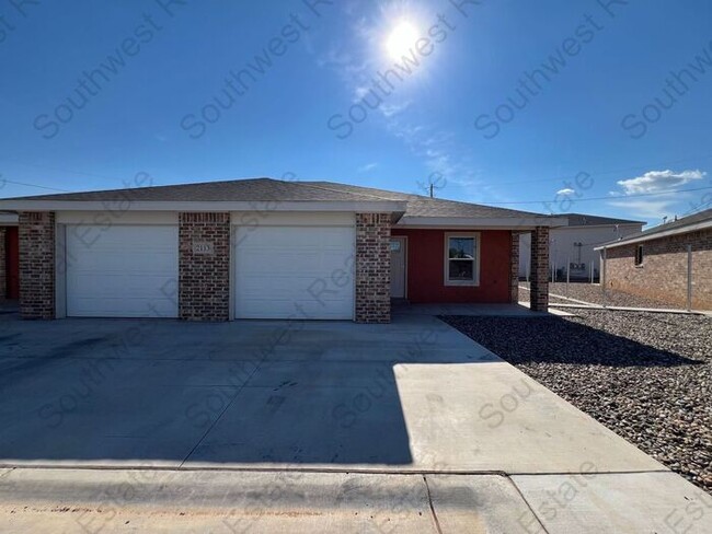 property at 2113 Bobwhite Ct