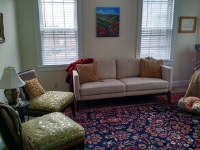 405 The Hill, Unit #1 in Portsmouth, NH - Foto de edificio - Building Photo