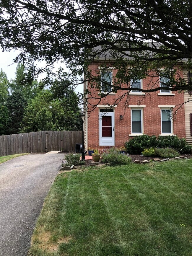 property at 1676 Chadwick Cir