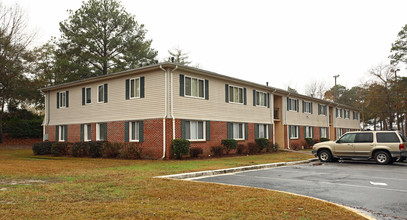 Arrington Place Apartments in Columbia, SC - Building Photo - Building Photo