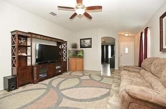 100 Carol Ave in Leander, TX - Building Photo - Building Photo