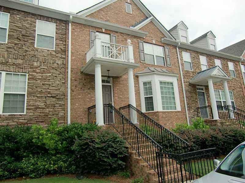 10905 Brunson Dr in Johns Creek, GA - Building Photo