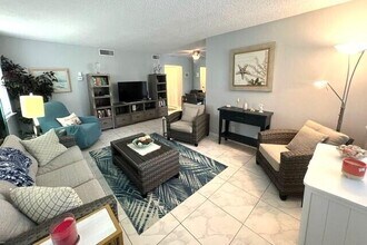 3640 N Ocean Dr in West Palm Beach, FL - Building Photo - Building Photo