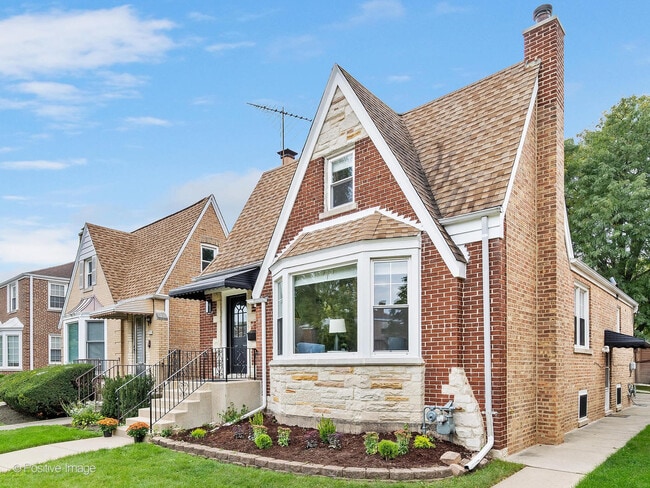1722 N 75th Ct in Elmwood Park, IL - Building Photo - Building Photo