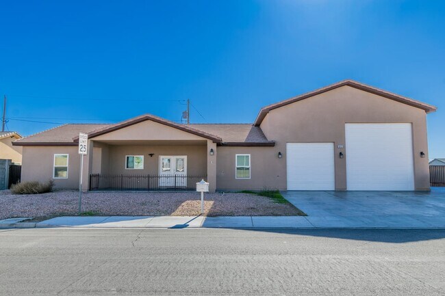 4615 E St Louis Ave in Las Vegas, NV - Building Photo - Building Photo