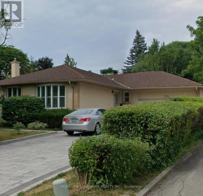 property at 20 Burbank Dr
